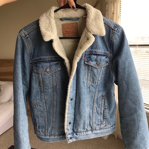 Womans Levis Lined Padded Jean Jacket 